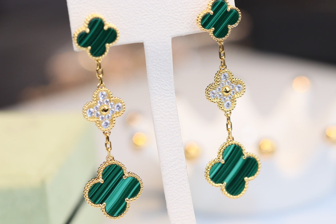 [Moco]CLOVER EARRINGS GOLD MALACHITE DIAMOND 3 MOTIF