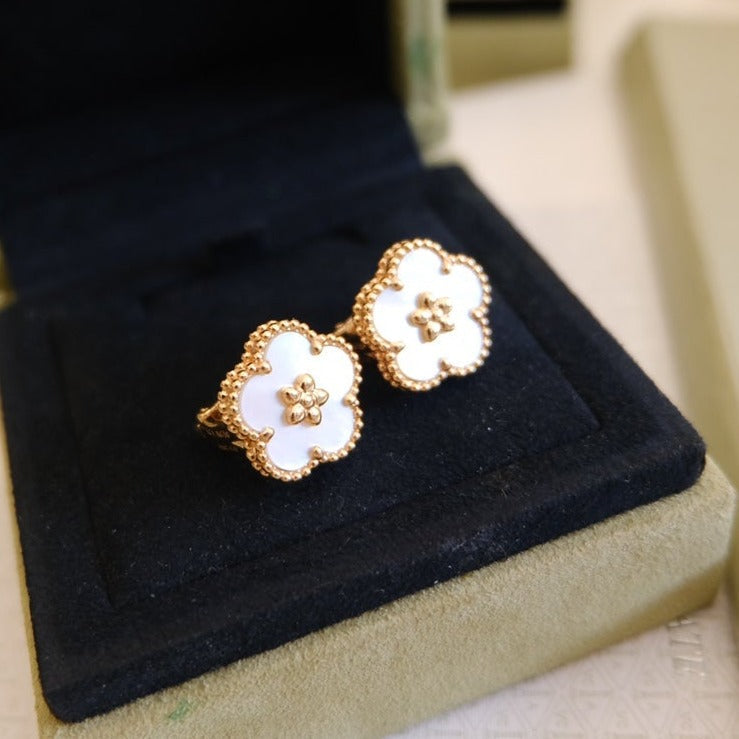 [Moco]LUCKY PINK GOLD WHITE MOP EARRINGS