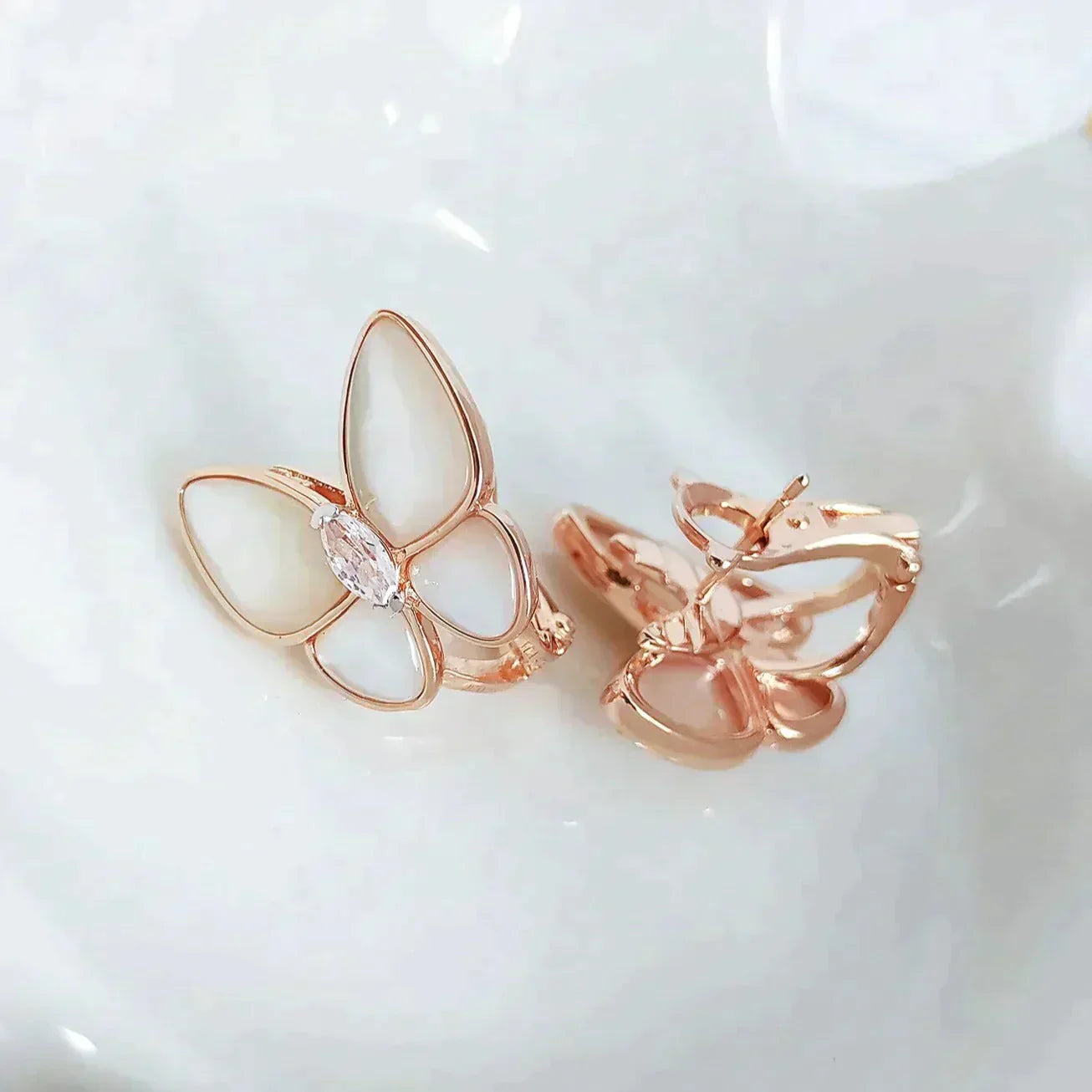 [Moco]BUTTERFLY MOP DIAMOND EARRINGS