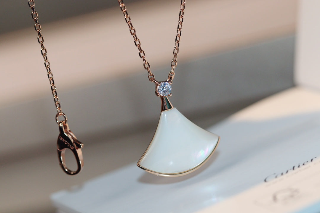 [Moco]DREAM NECKLACE WHITE MOP PINK GOLD 1 DIAMOND