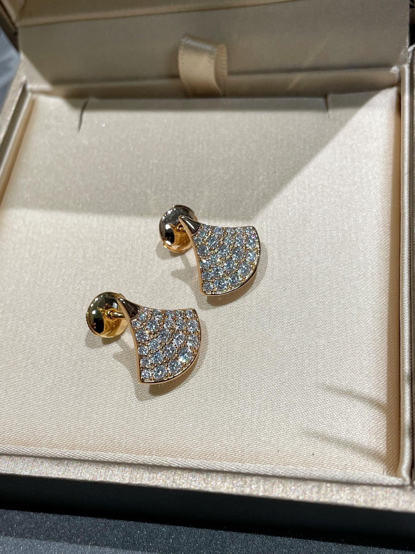 [Moco]DREAM STUD EARRINGS DIAMOND