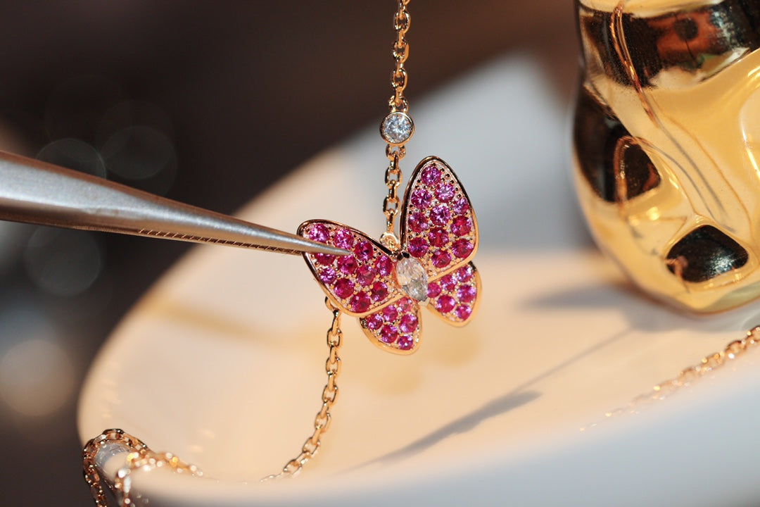 [Moco]BUTTERFLY RED DIAMOND ROSE GOLD NECKLACE