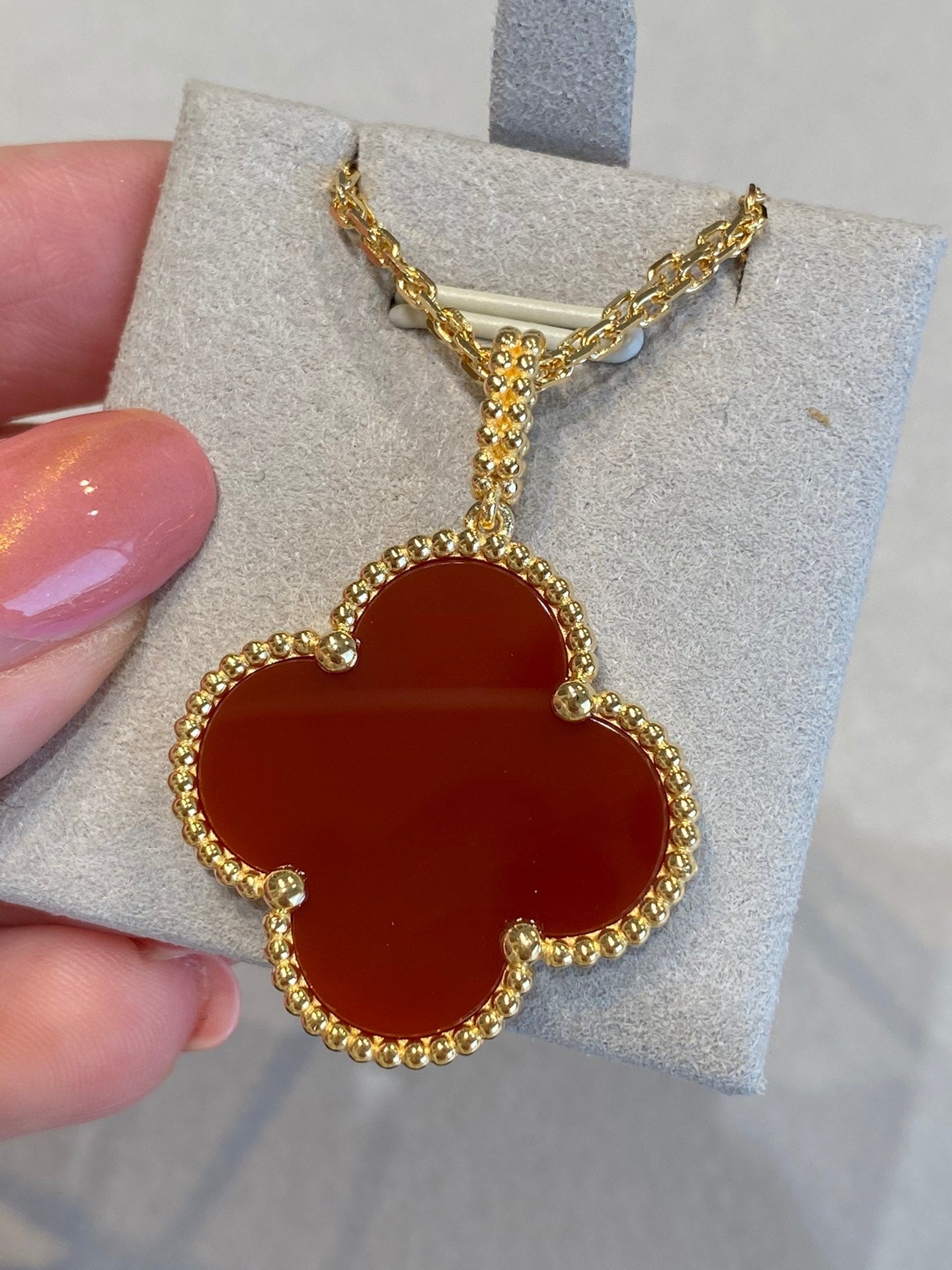 [Moco]CLOVER 25MM NECKLACE GOLD CARNELIAN