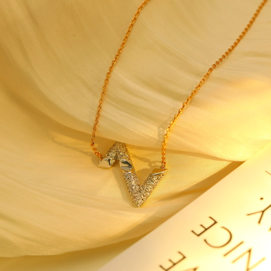 [Moco]VOLT SILVER DIAMOND PEDANT NECKLACE