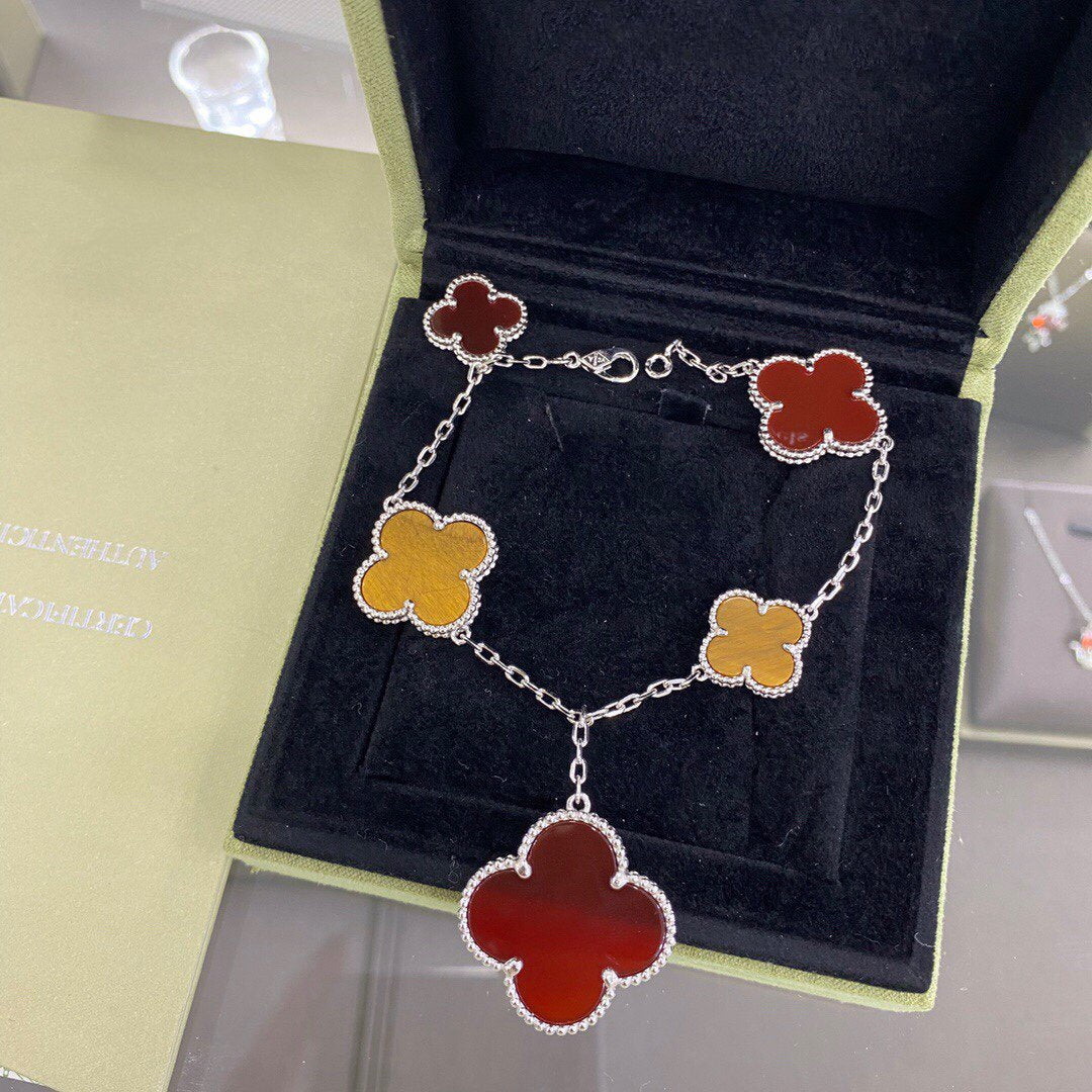 [Moco]CLOVER 5 MOTIFS SIVLER CARNELIAN TIGER EYE BRACELET