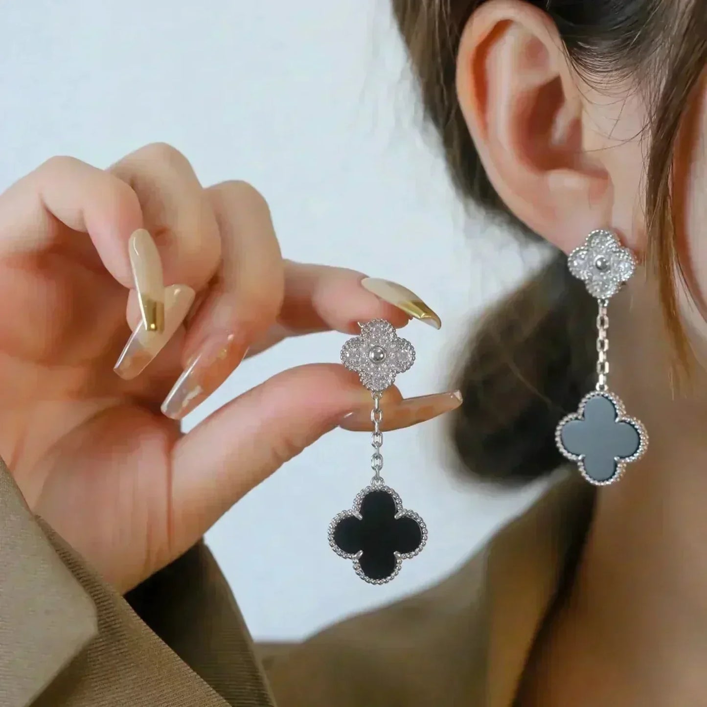 [Moco]CLOVER 2 MOTIFS  DIAMOND ONYX EARRINGS SILVER