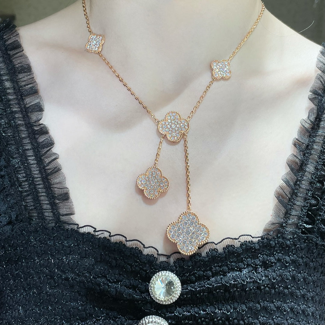 [Moco]CLOVER 6 MOTIF DIAMOND PAVED NECKLACE