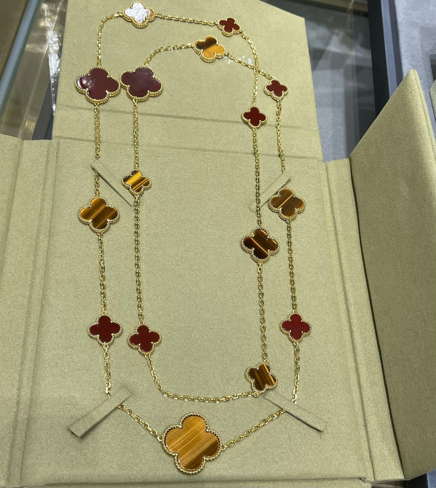 [Moco]CLOVER 16 MOTIF CARNELIAN TIGER EYE ROSE GOLD NECKLACE