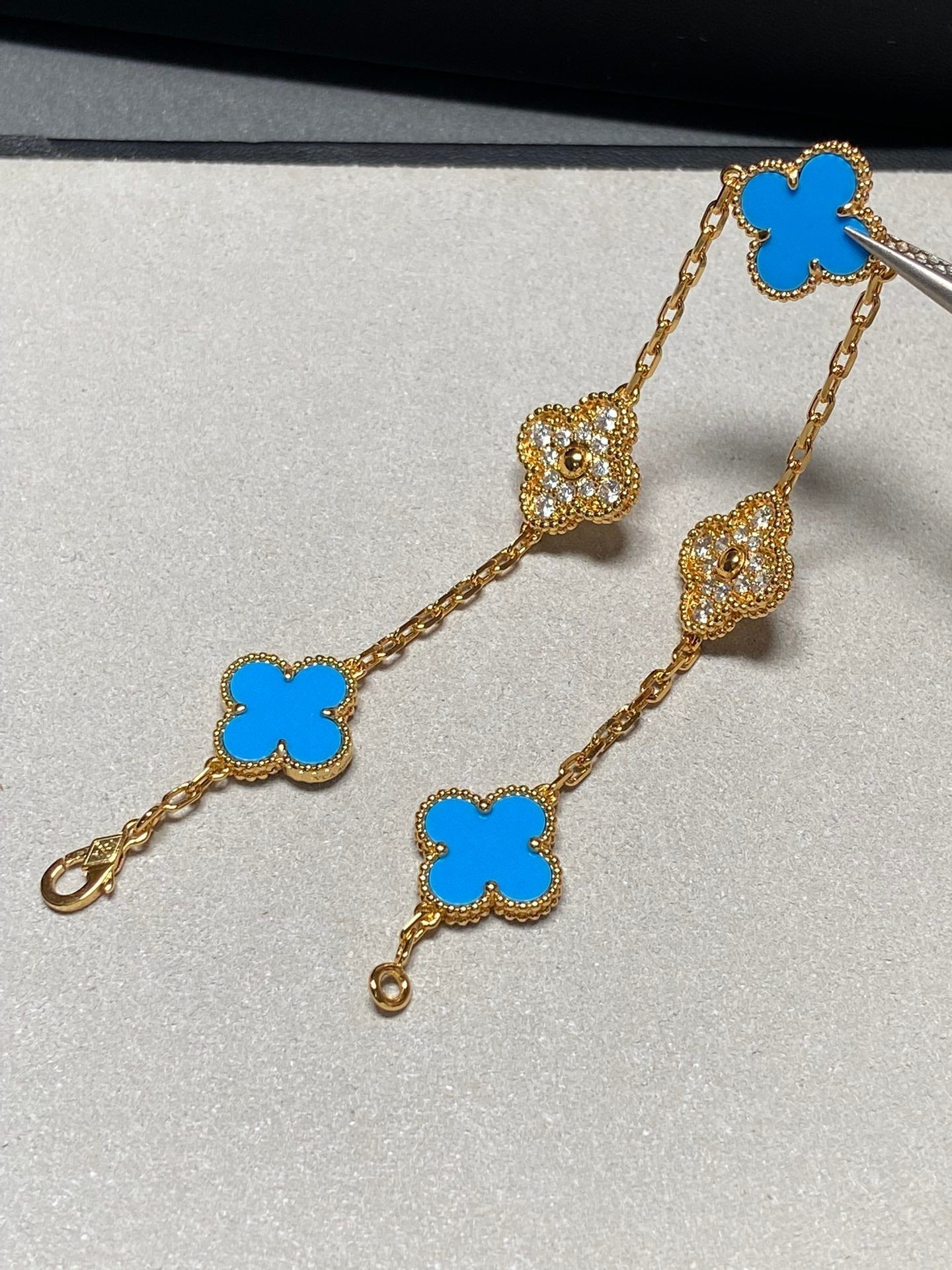 [Moco]CLOVER 5 MOTIF BLUE CHALCEDONY DIAMOND GOLD BRACELET