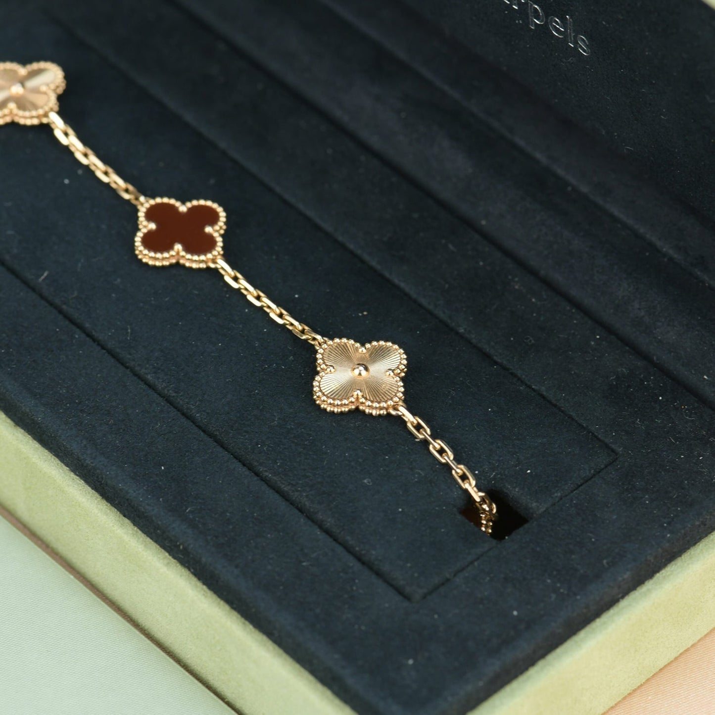 [Moco]CLOVER  5 MOTIFS CARNELIAN GOLD BRACELET