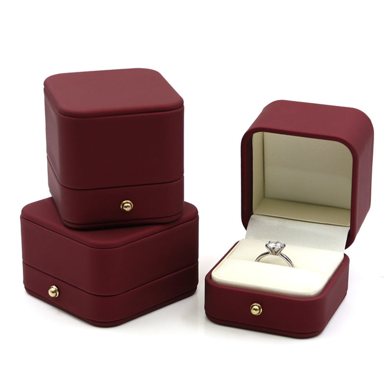 HIGH-GRADE PU LEATHER JEWELRY GIFT BOX（NO LOGO)