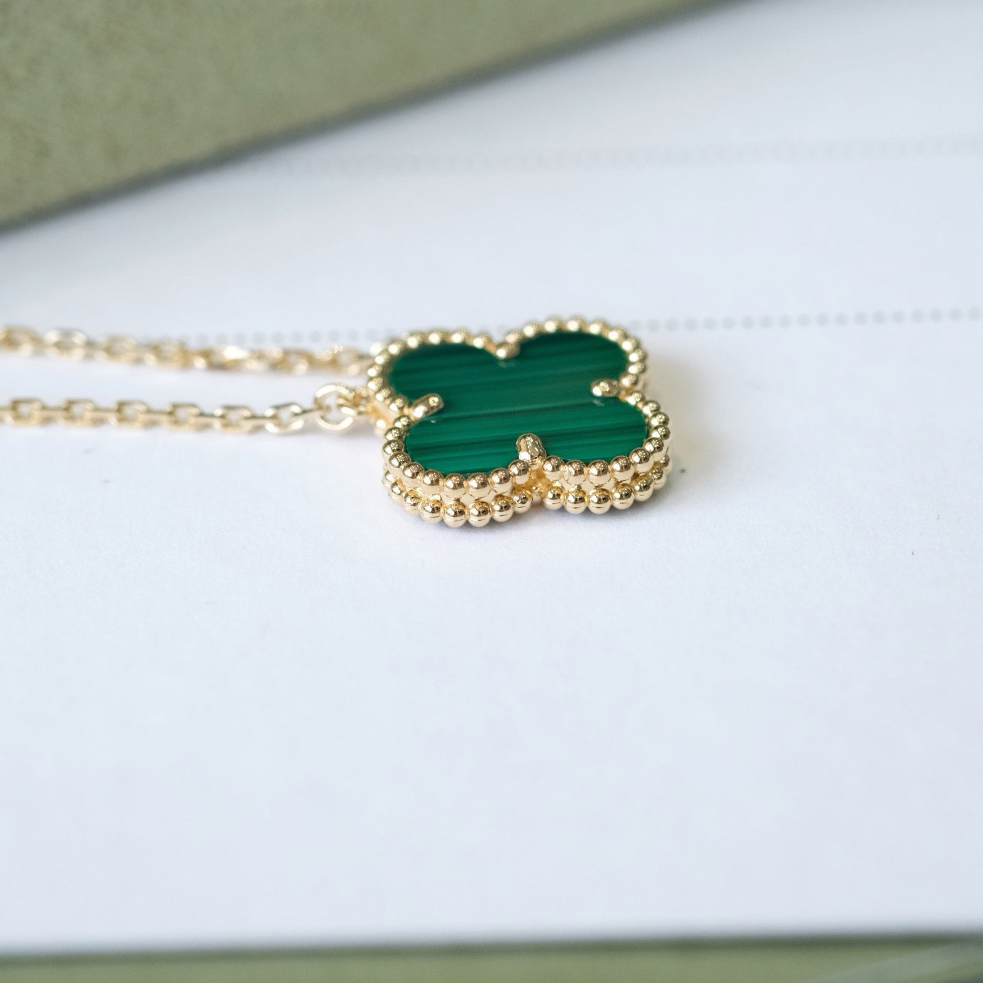 [Moco]CLOVER 15MM MALACHITE SINGLE FLOWER  NECKLACE