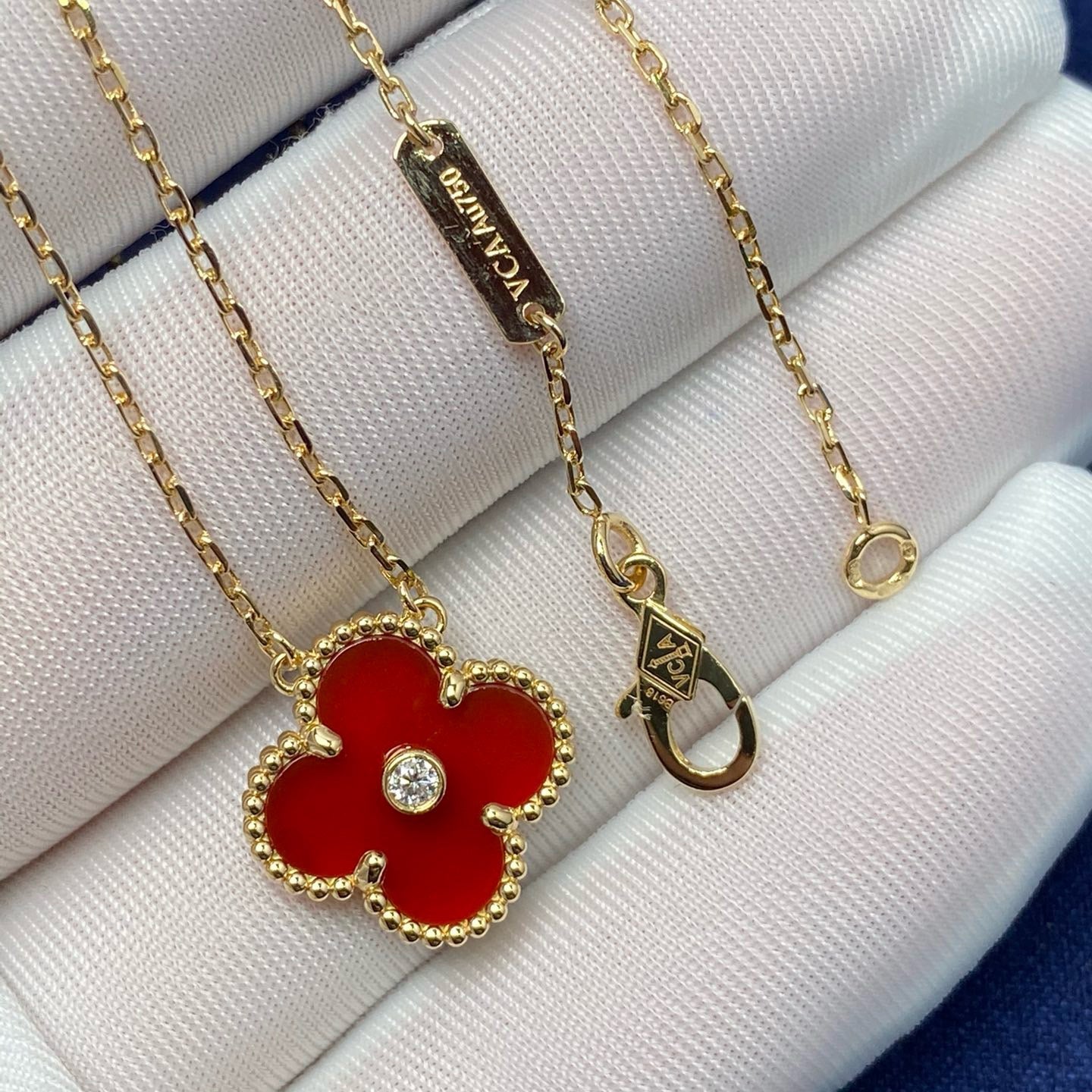 [Moco]CLOVER 15MM DIAMOND CARNELIAN NECKLACE