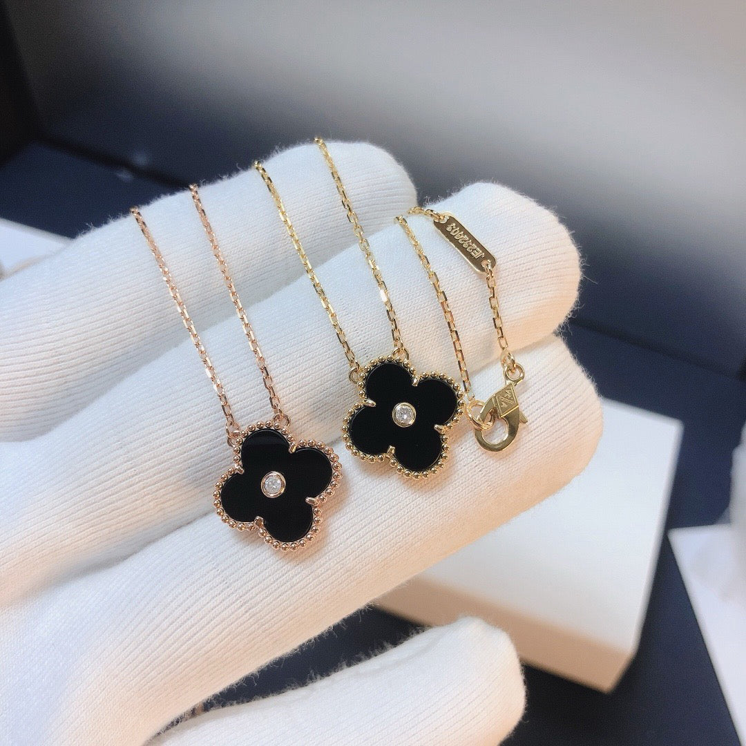 [Moco]CLOVER 15MM DIAMOND ONYX NECKLACE