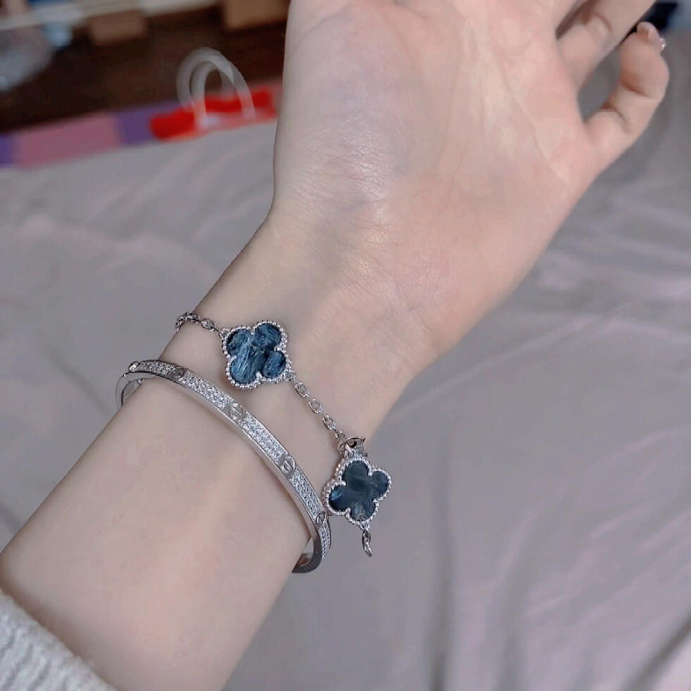 [Moco]CLOVER 5 MOTIF PIETERSITE SILVER BRACELET