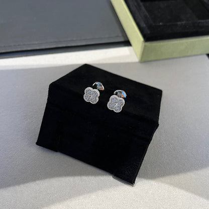 [Moco]CLOVER MINI DIAMOND STUD EARRINGS